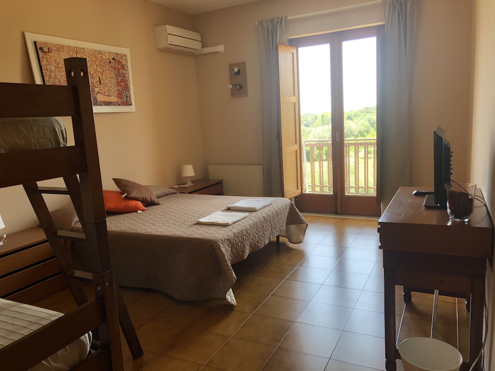 Villa Carolea photo 3