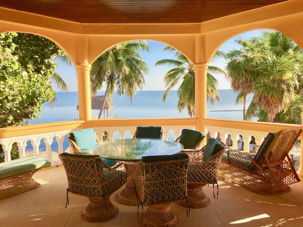 Blue Parrot Beach House
