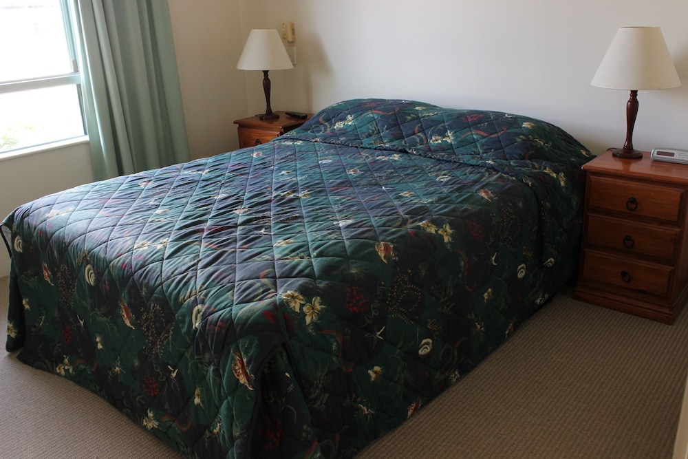 Currumbin Sands Holiday Apartments