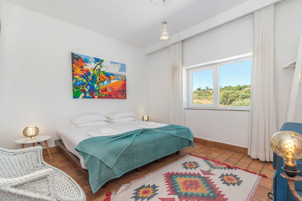Laranjal Farm House