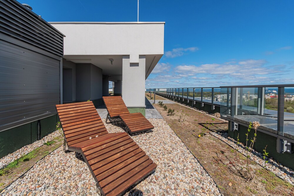 Horizon 34 by Grand Apartments