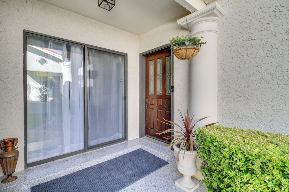Charming Albuquerque Townhouse ~13 Mi to Downtown view 3