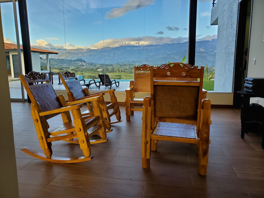 Villa Alejos