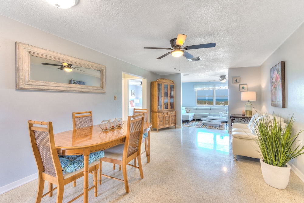 Gulf Breeze - Gulf Front Monthly Beach Rental 4 Bedroom Home by RedAwning view 2