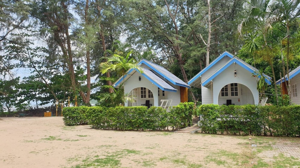PAN Beachfront Resort Krabi