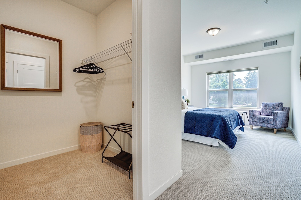 4 Mi to National Sports Center: Apt in Blaine