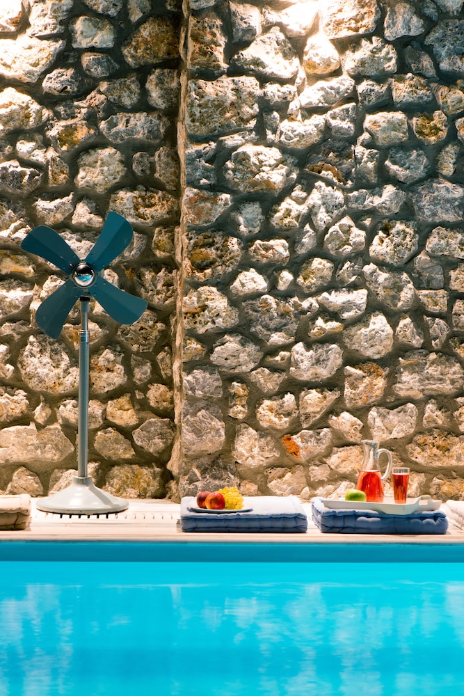 Mouras Resort - Luxury Maisonette Villas