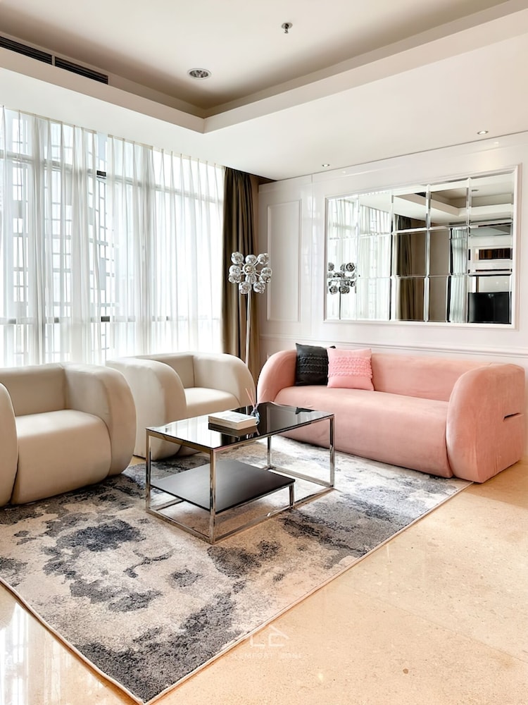 Salute de Senopati - Luxury Apartments