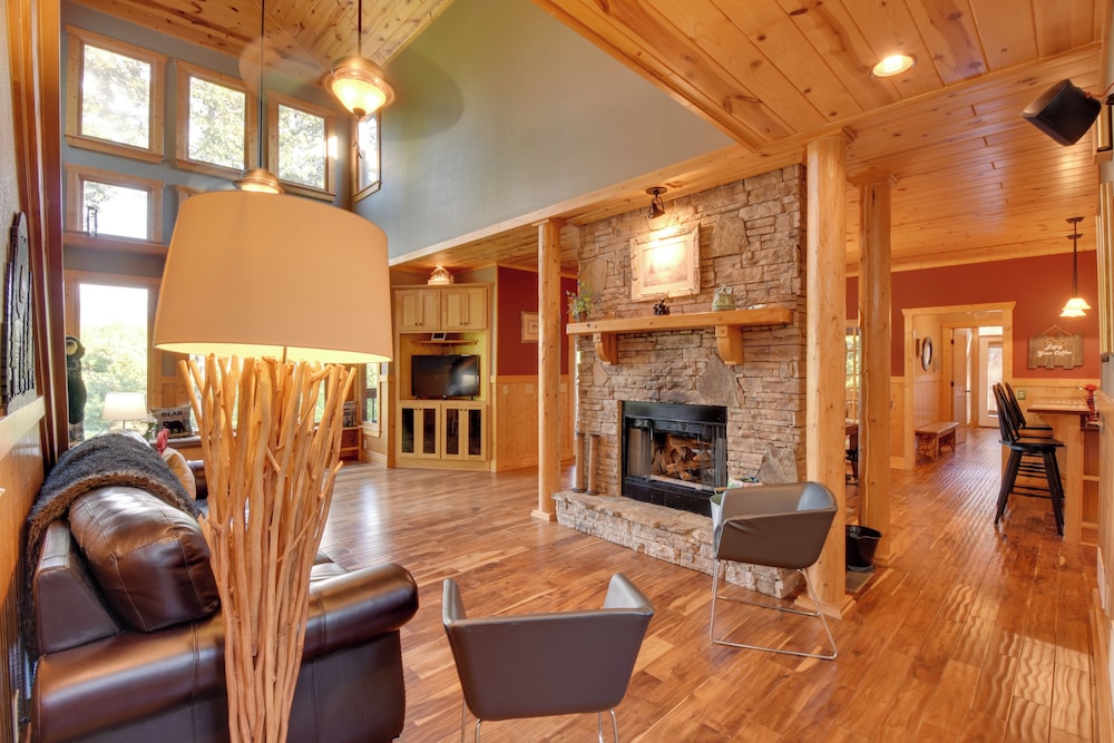 Ellijay Cabin Rental w/ Hot Tub + Mountain Views! view 5
