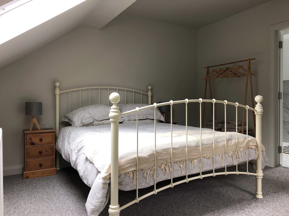 Apartment Bushmills Hideaway, Parking,pets Allowed