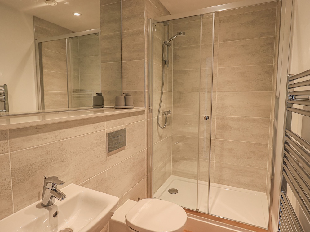 The Emma Suite Stone Cross Mansion