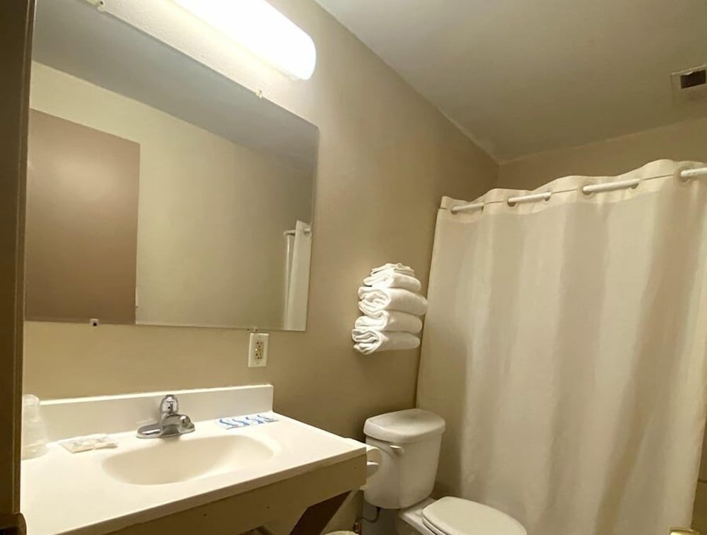 Sunland Inn Motel - Property Image 10