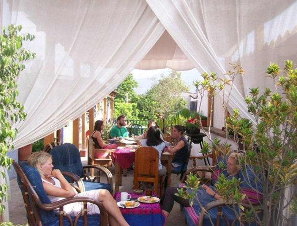 Yellow House - Hostel