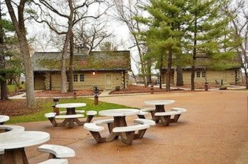 Starved Rock Lodge & Conference Center