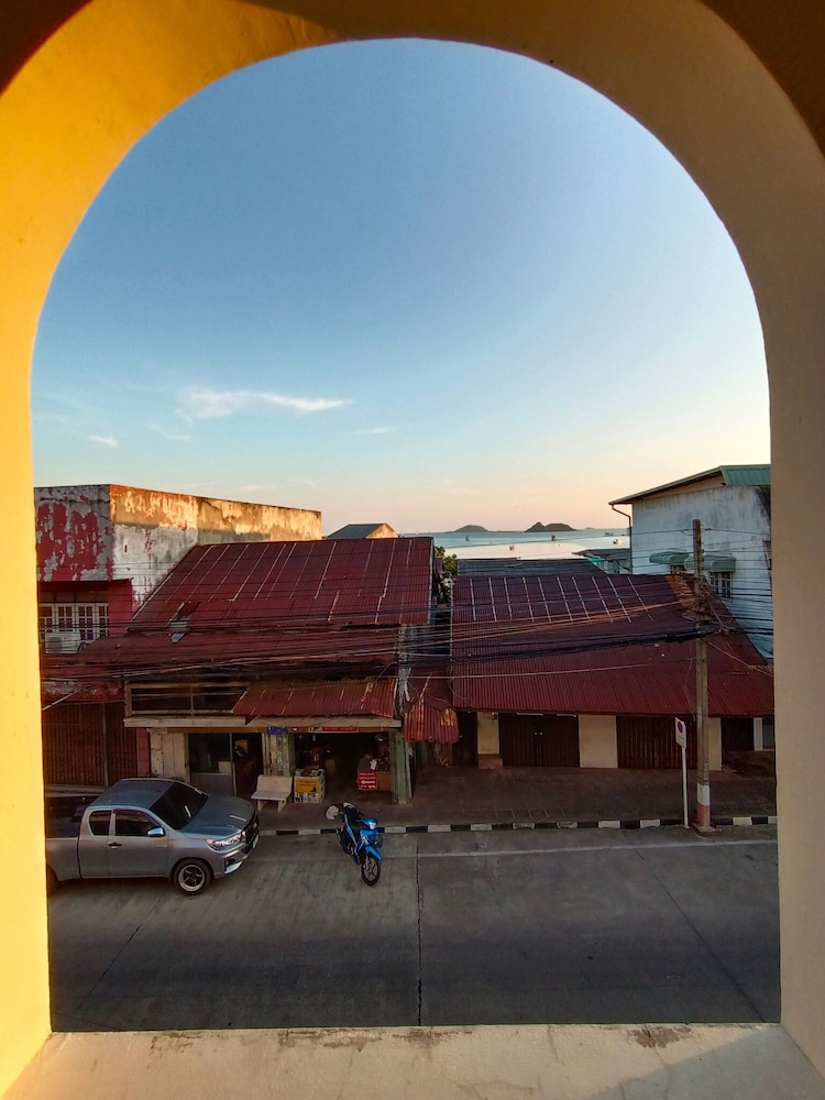 Sattahiptale Boutique Guest House & Hostel
