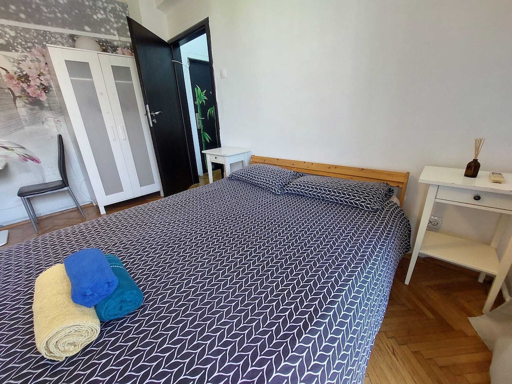 amzei square Apt