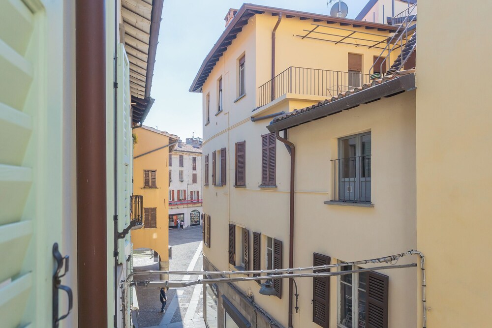 Antiche Mura by Rent all Como