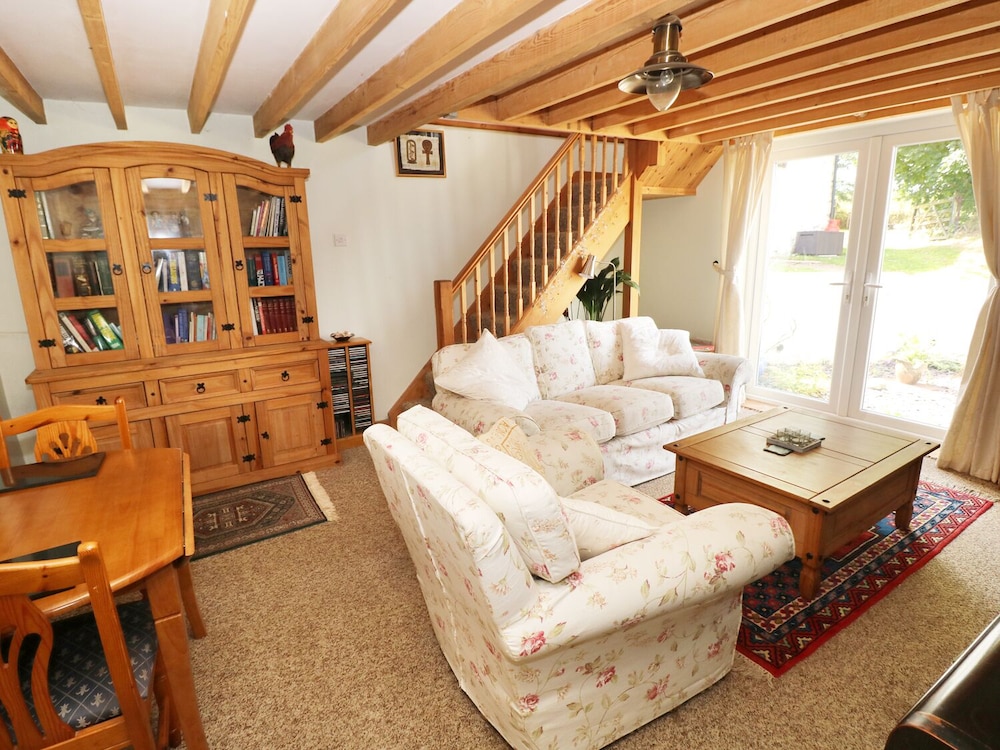 Morfa Isaf Cottage view 5