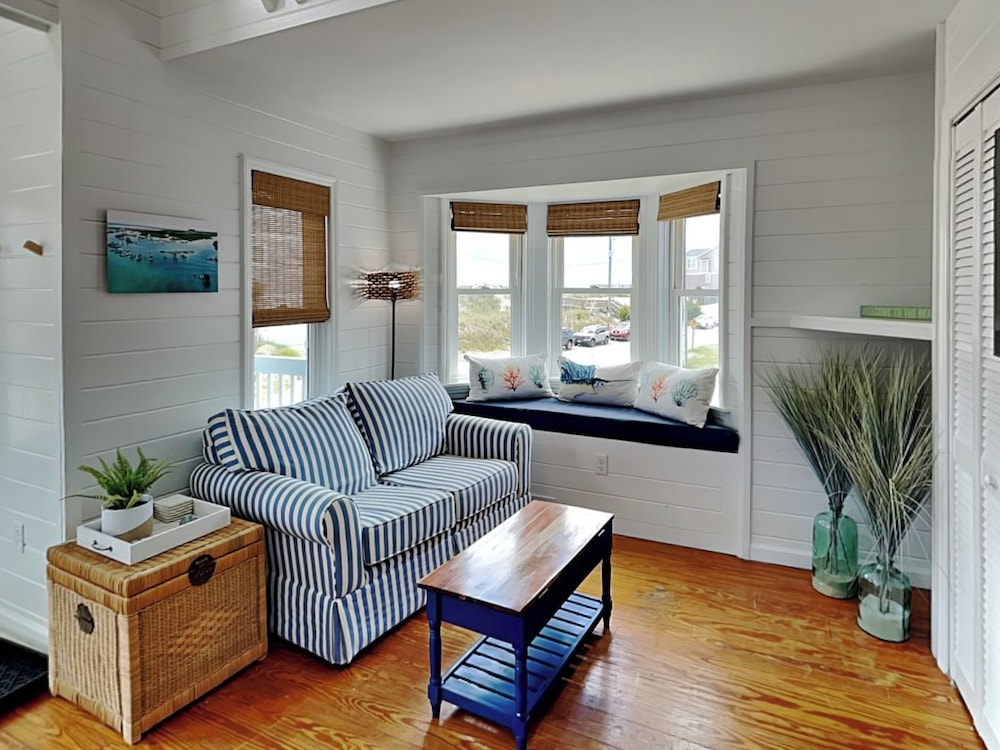 The Last Dollar Cottage by Topsail Realty