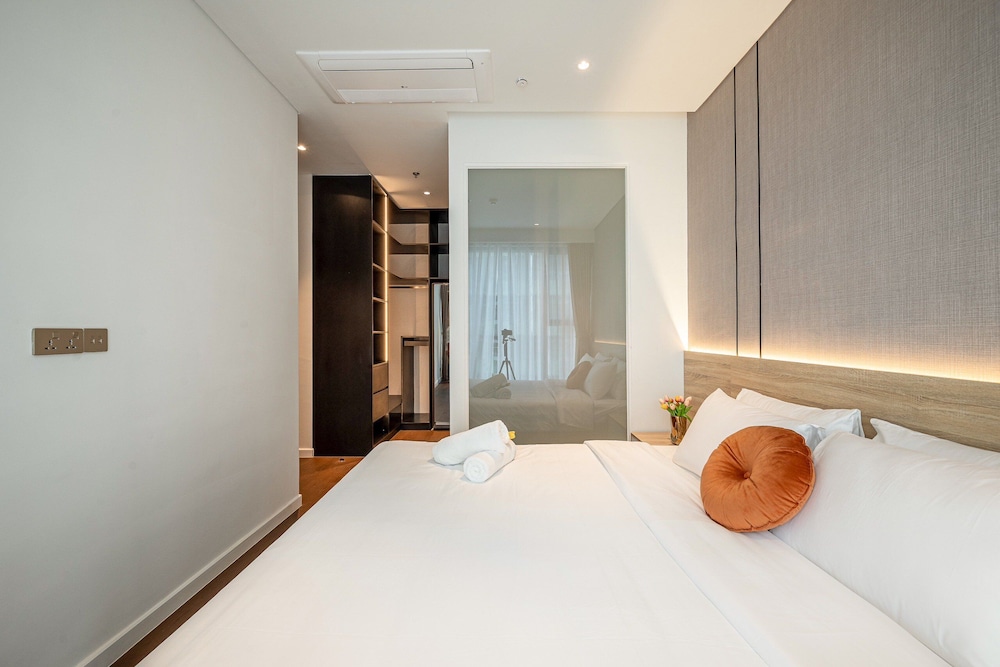 DongDong Apartment The Metropole