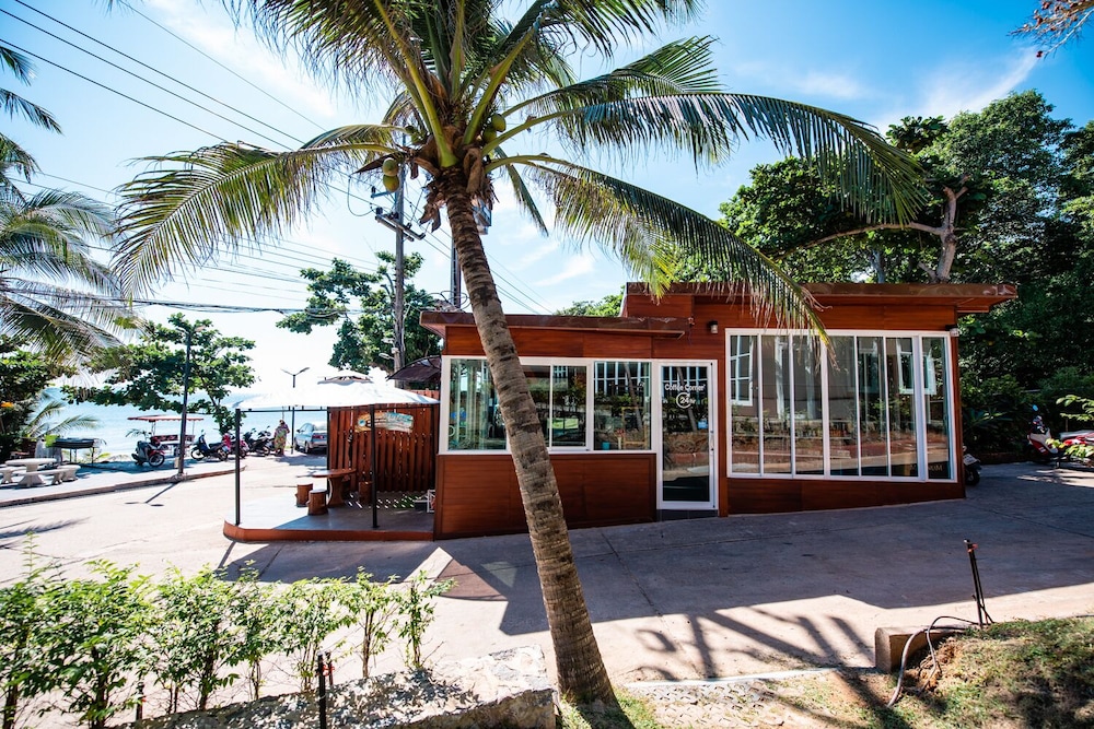 Baansuan Aokhai Beach Resort