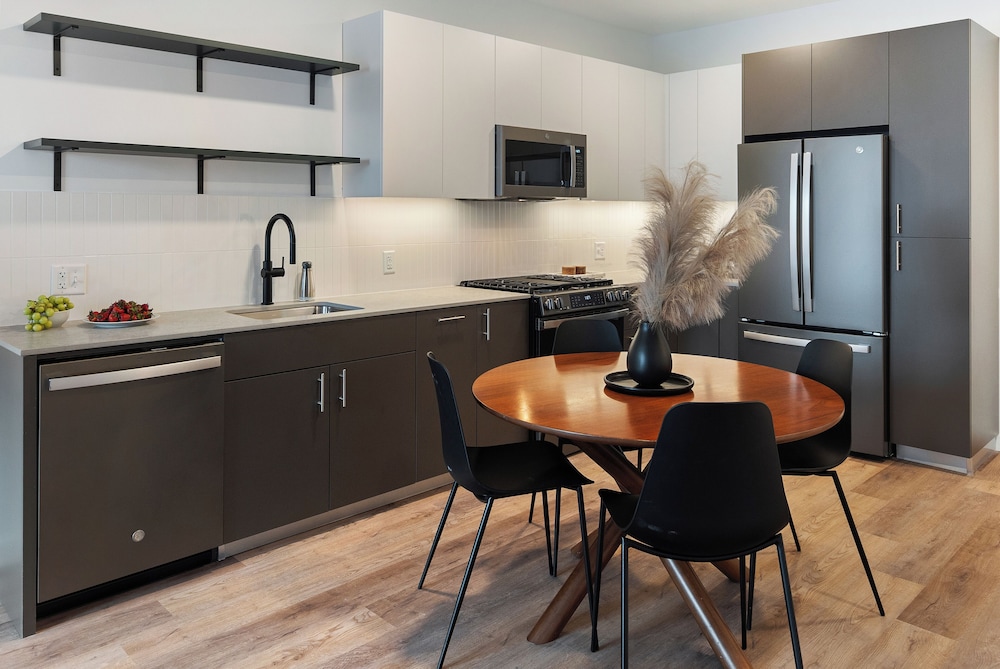Luxury Apartments by Hyatus at Boston Everett