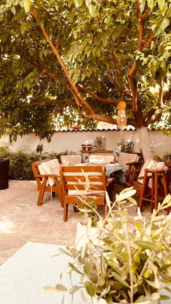 Mina Otel by Adda Alaçatı