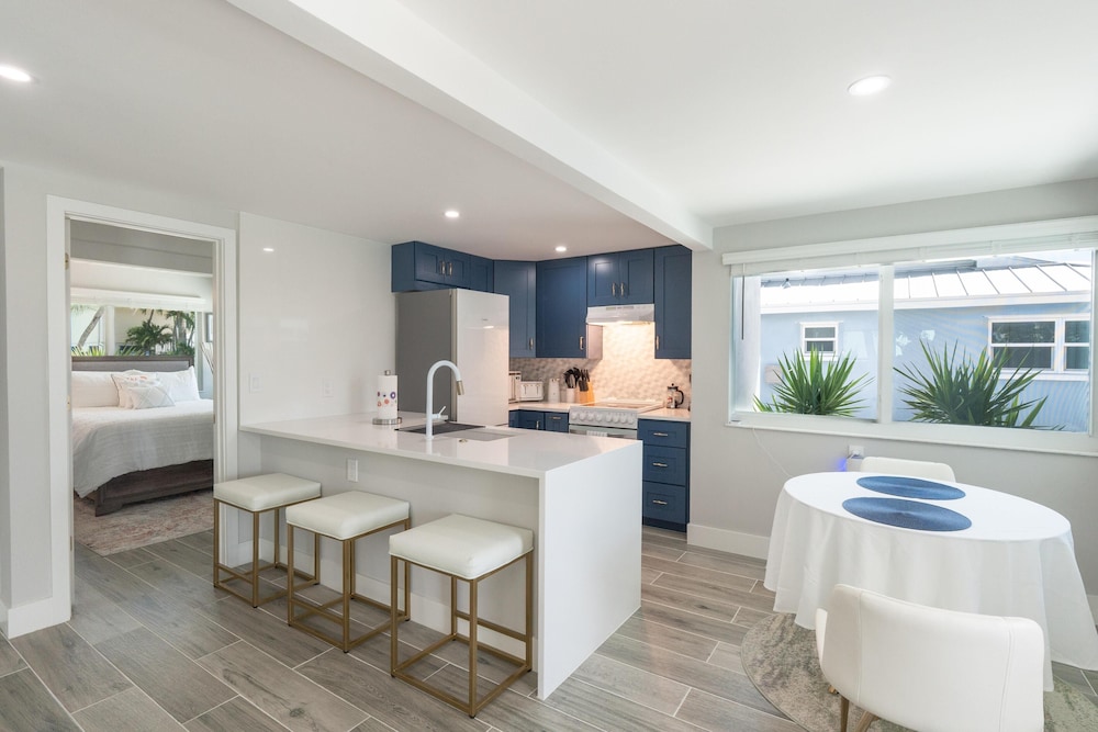 Curlew Beach Cottage