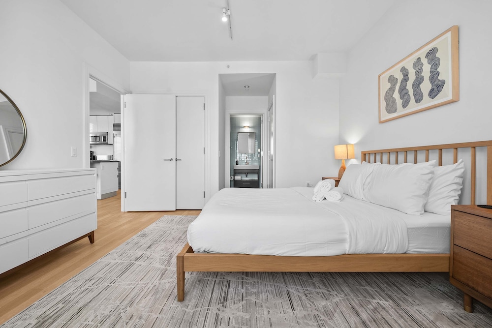 Forte Select Xxii by Rove 2BR Midtown West Apt