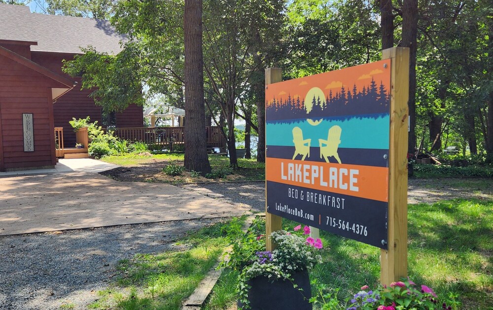 LakePlace Bed & Breakfast