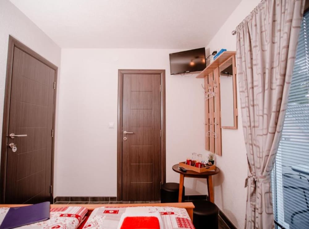 Mountain Serenity Rooms