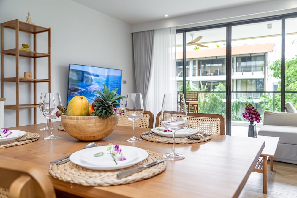 Seaside 2BR 200 m to BangTao beach