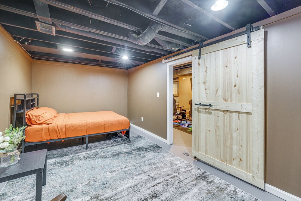 Game, Stay & Play: Family Home in Westland!