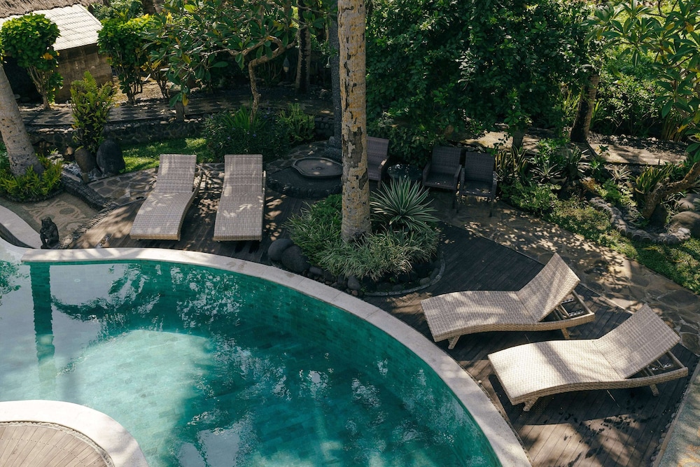 Most Exotic Beachfront Villa Keong
