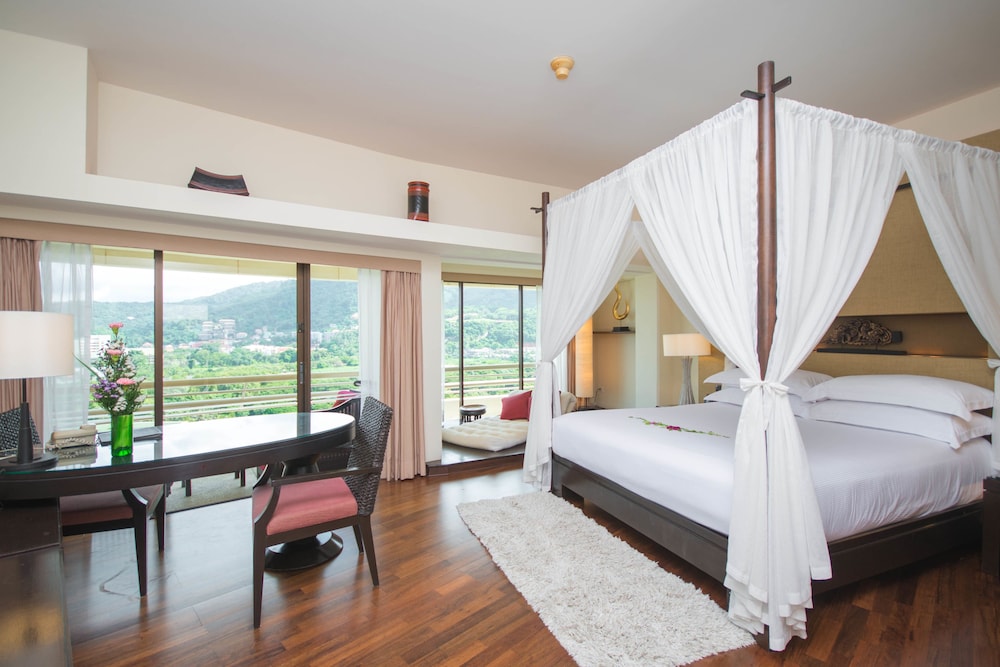 Pullman Phuket Karon Beach Resort-4
