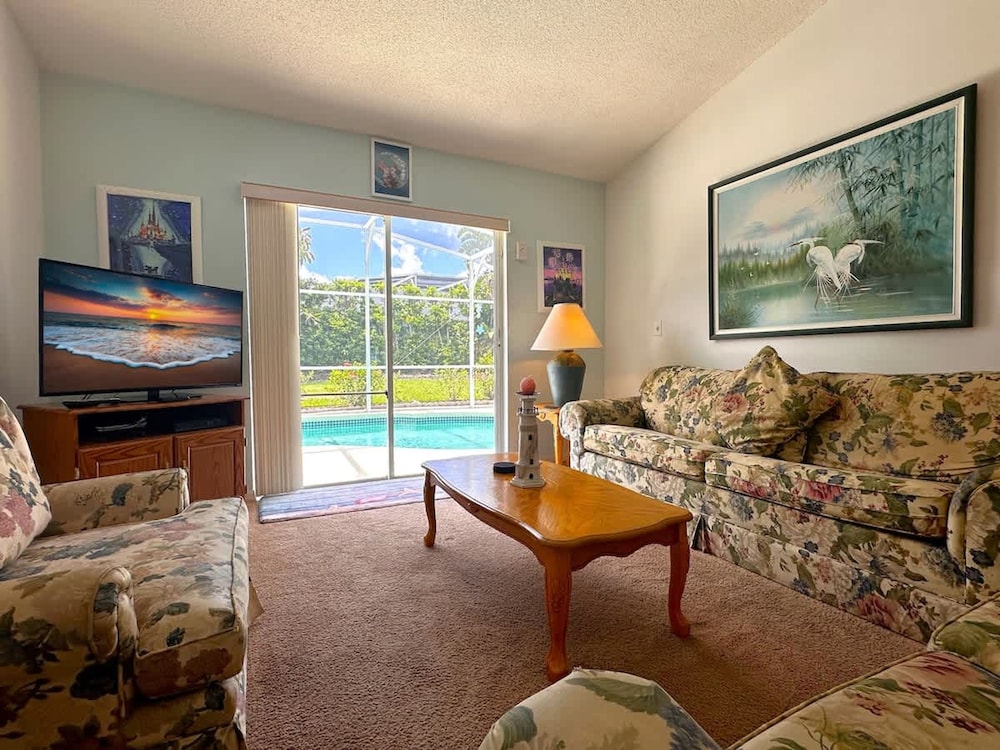 Minutes From Disney Themed 2 Bd Villa With Private Pool