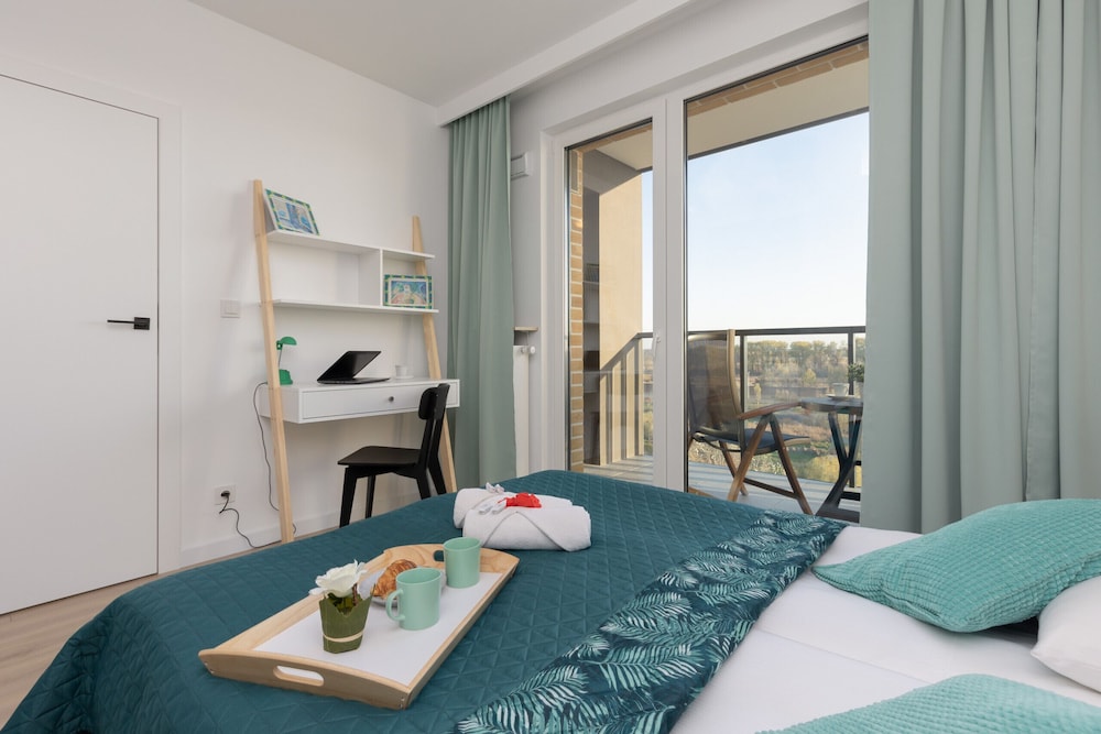Warsaw Apartment Celownicza by Renters view 3