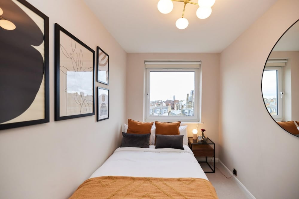 The Hyde Park Hideout - Beckoning 2bdr Flat