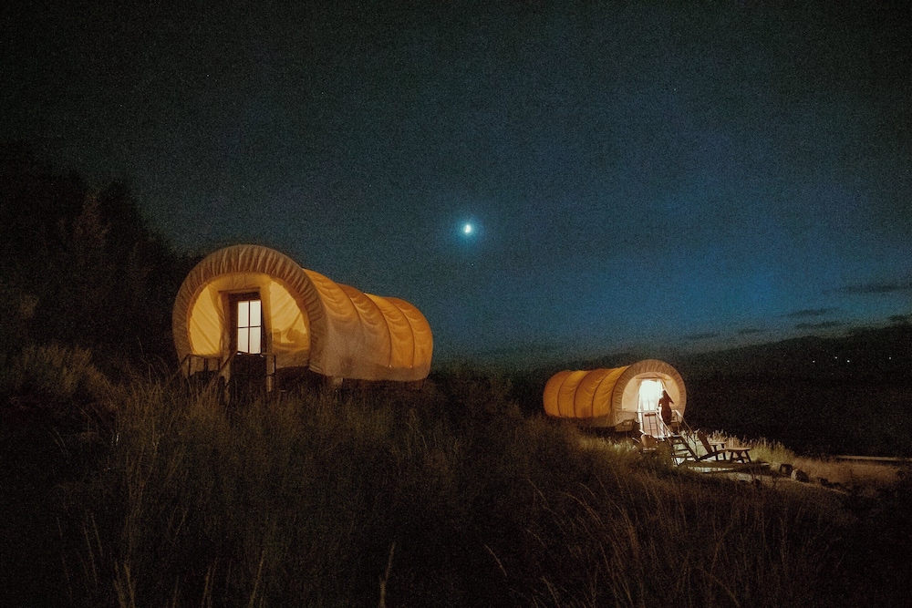 Chico Hot Springs Resort & Day Spa