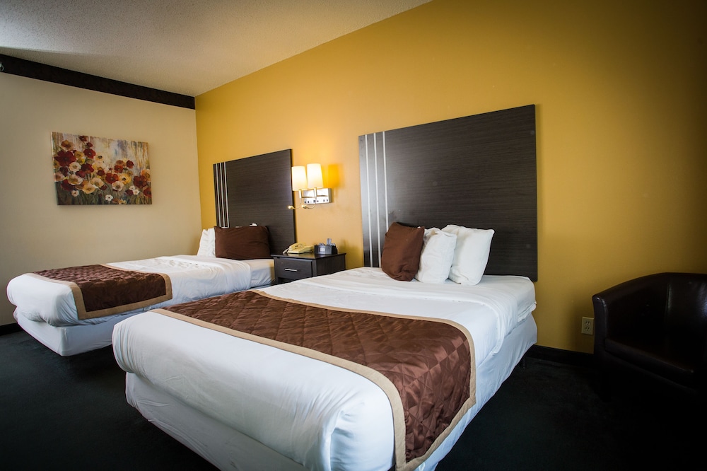 Chisholm Inn & Suites