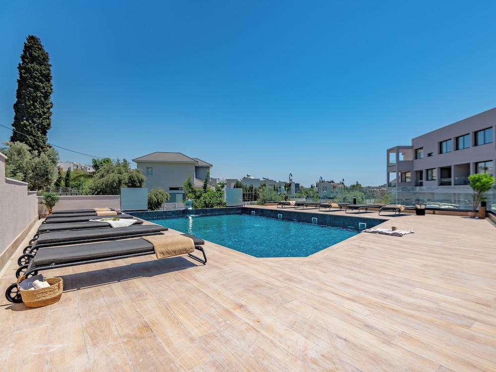 Sanders River Plaza Limassol Apartment