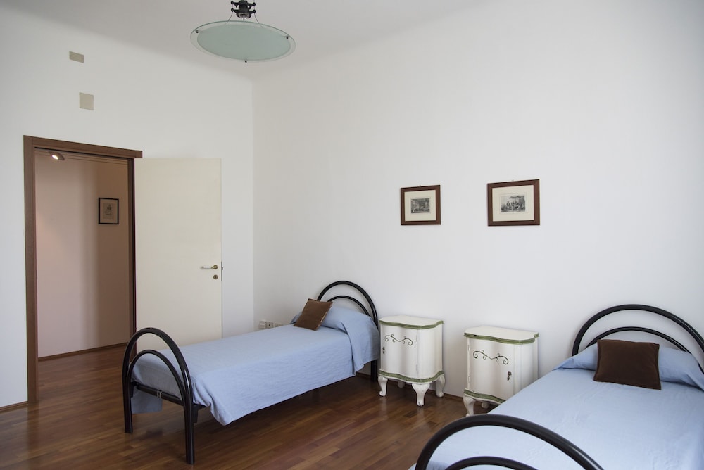 Bright & Cozy Flat near Navigli, Iulm, Tortona