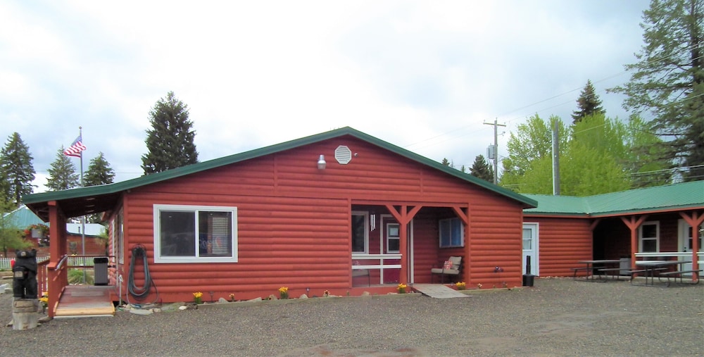 Cascade Lake Inn