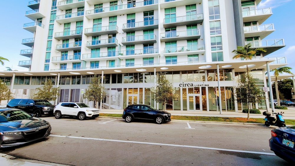 Design District Bay View Cielo Stays