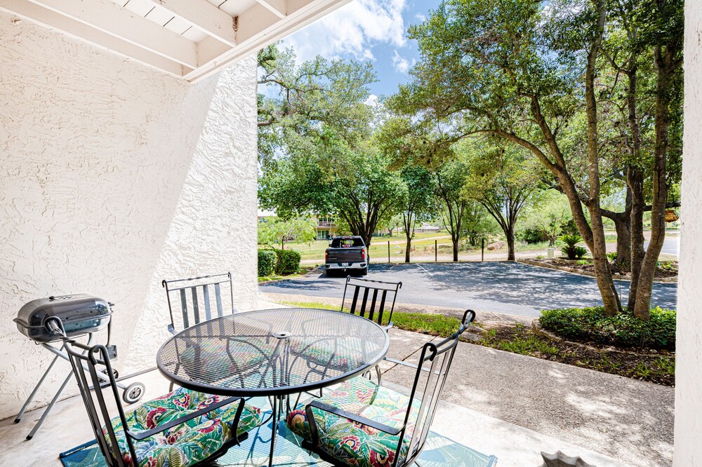 Horseshoe Bay Townhome w/ Water Access! - Property Image 7