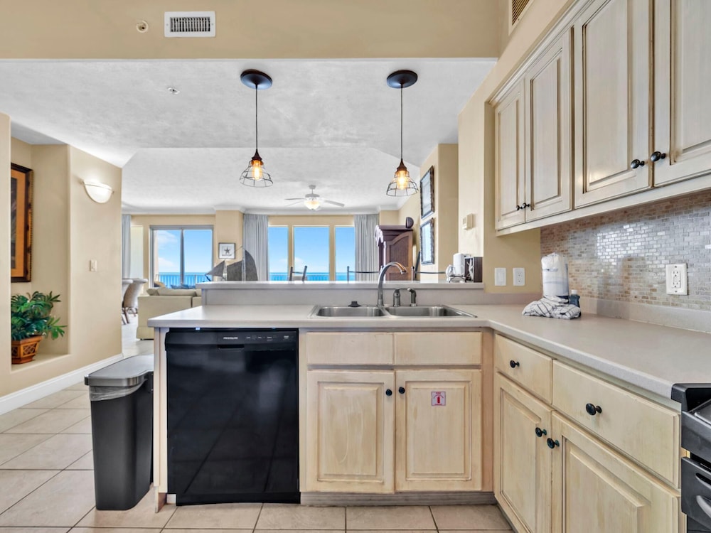 Gulf Crest 2105b