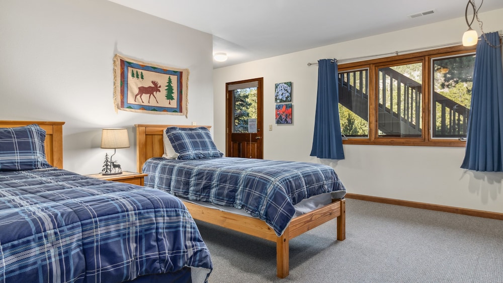 Cascade Mountain Home By Estes Park Homes 6 Bedroom Home