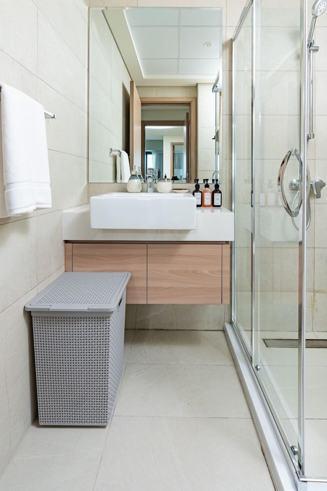 Nasma Luxury Stays - Azizi Riviera 44