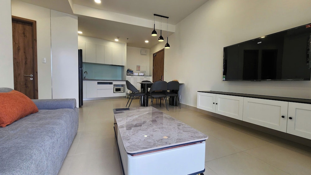 Homie's The Glory Apartment