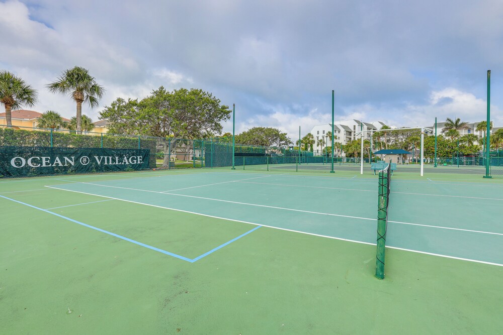 Pool, Golf & Beach Access: Fort Pierce Condo!